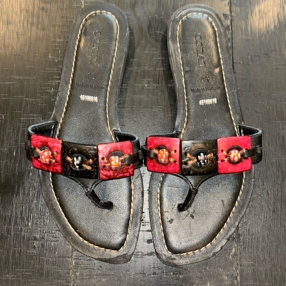Coral Leather Wood Bead Summer Thong Sandals Size 6​​​​​​​​​​